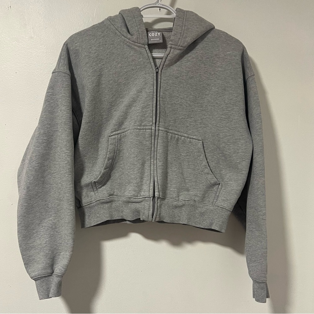 Aritzia TNA Cozy Fleece Boyfriend Cropped Long Sleeve Hoodie in Gray Size M
